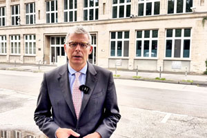 Dr. Warnecke, Vorsitzender Haus & Grund Deutschland, bei seinem Bericht aus Berlin